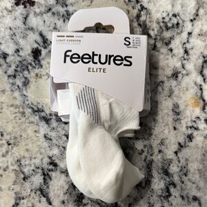 Features Light cushion socks
